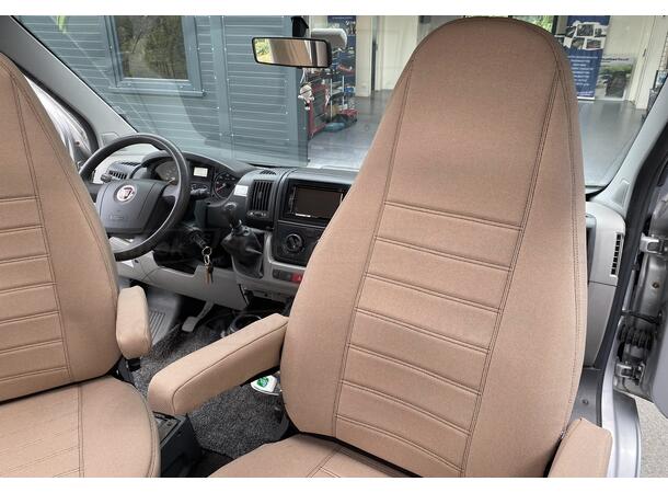 Bobil setetrekk. Beige Eura Mobil Ducato 2006-2016 