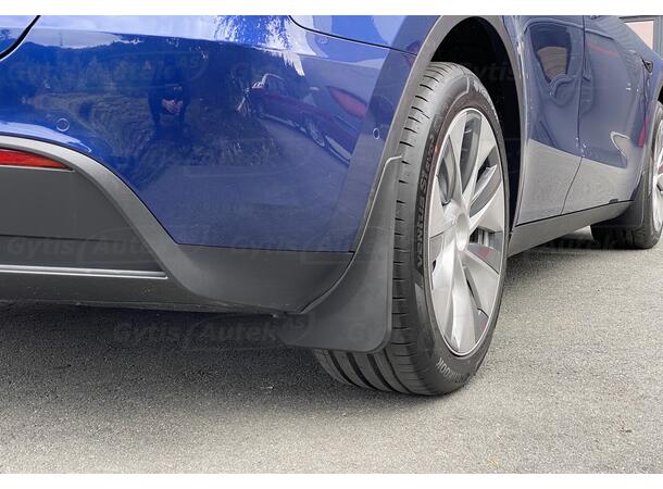 Skvettlapper | Tesla Model Y 2021-> | gytisautek.no