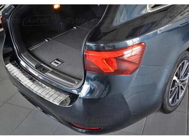 Bakfangerbeskytter til Toyota Avensis 2016-2018 | gytisautek.no