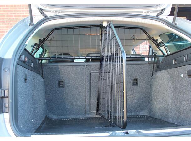 Hunde/Lastegitter med skillevegg | Skoda Superb | gytisautek.no