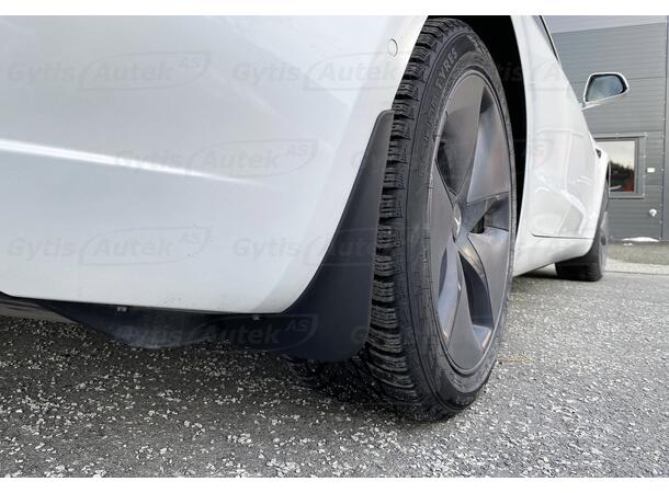Skvettlapper | Tesla Model 3 2018-> | gytisautek.no