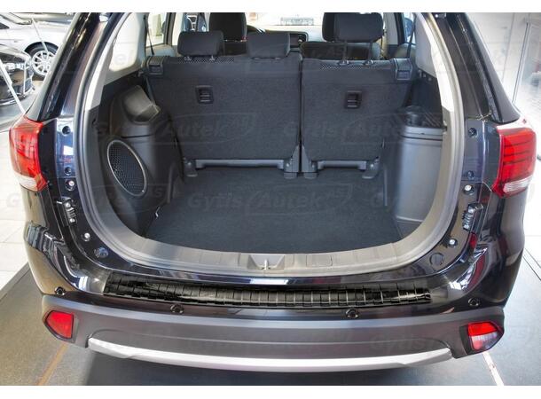 Bakfangerbeskytter til Mitsubishi Outlander 2016-2021 | gytisautek.no
