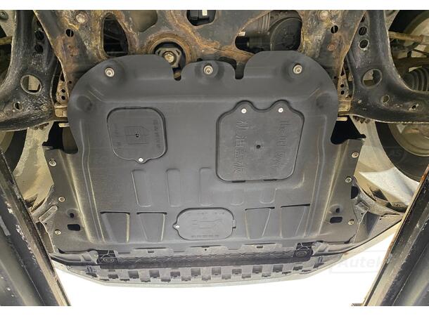 Bunnplate. Plast. Forsterket Seat Leon 2012-2020 