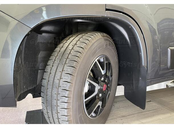 Lokariskjermer med skvettlapper. Foran Peugeot Boxer 2015-> 