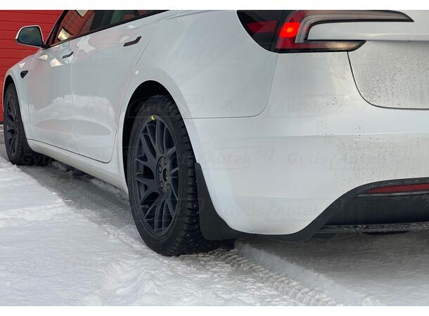 Skvettlapper | Tesla Model 3 2023-> | gytisautek.no