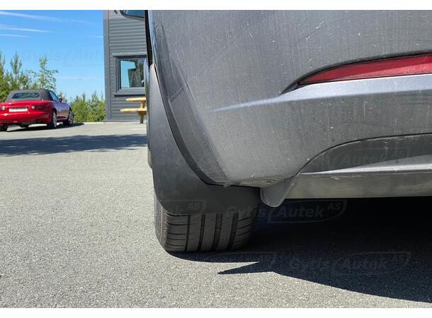 Skvettlapper | Tesla Model 3 2018-2023 | gytisautek.no