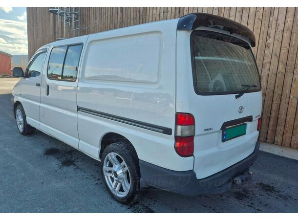 Bakluke spoiler | Toyota Hiace 1995-2012 | gytisautek.no