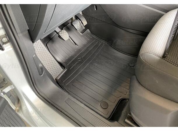 Gulvmatter. Foran. Gummi Ford Transit Connect 2024-> 