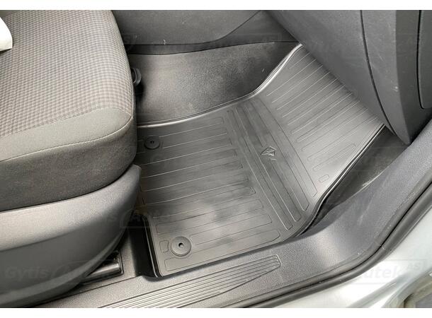 Gulvmatter. Foran. Gummi Ford Transit Connect 2024-> 