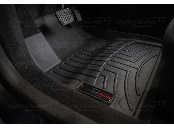 Gulvmatter. Foran. Plast Tesla Model 3 2023-> 