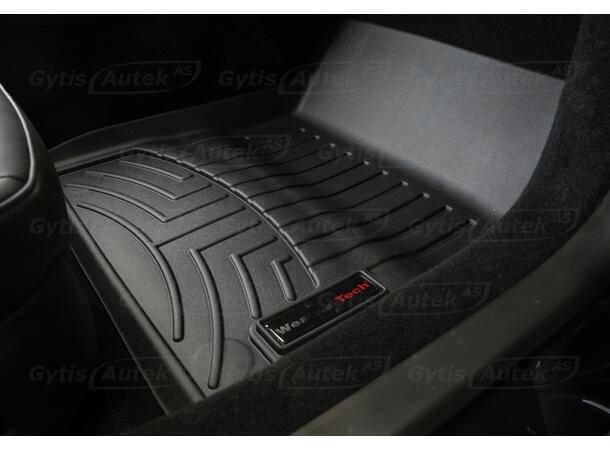 Gulvmatter. Foran. Plast Tesla Model 3 2023-> 