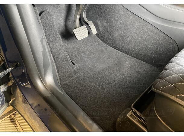 Gulvmatter i stoff | Tesla Model Y 2021-> |gytisautek.no