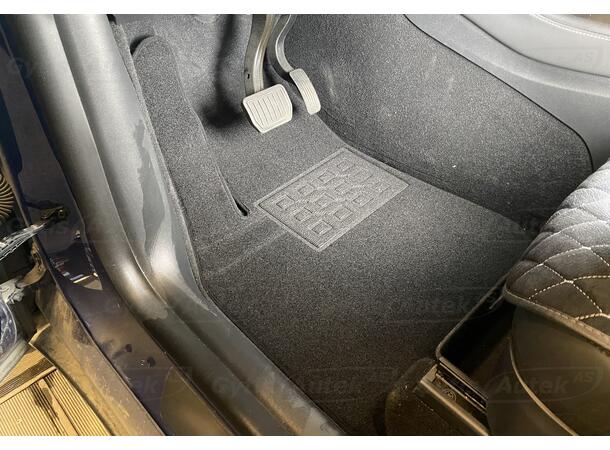 Gulvmatter i stoff | Tesla Model Y 2021-> |gytisautek.no