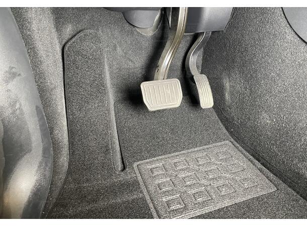 Gulvmatter i stoff | Tesla Model Y 2021-> |gytisautek.no