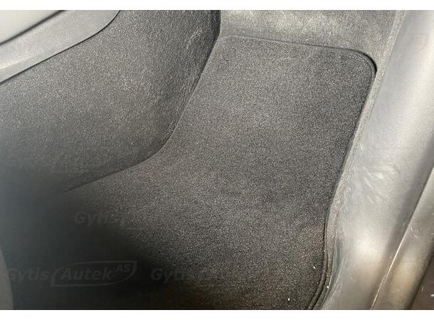 Gulvmatter i stoff | Tesla Model Y 2021-> |gytisautek.no