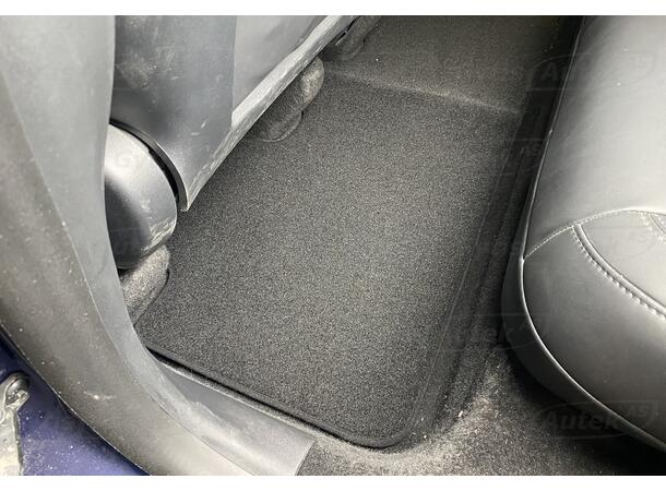 Gulvmatter i stoff | Tesla Model Y 2021-> |gytisautek.no