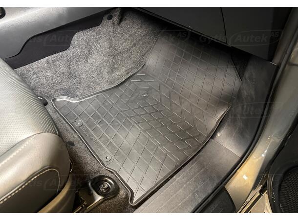 Gummimatter til Toyota Hilux 2016->| gytisautek.no