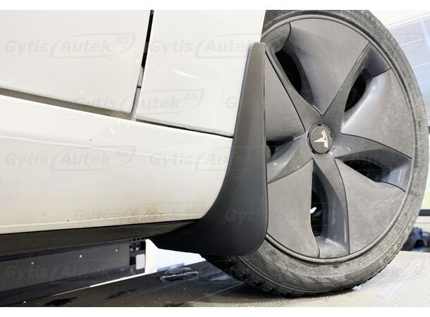 Skvettlapper | Tesla Model 3 2018-> | gytisautek.no