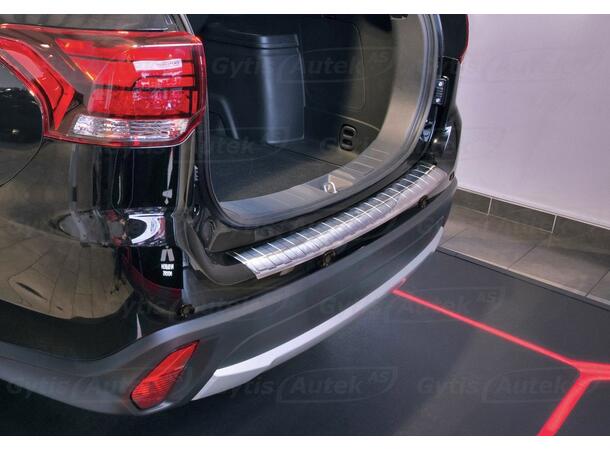 Bakfangerbeskytter til Mitsubishi Outlander 2016-2021 | gytisautek.no