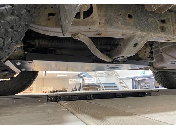 Plate under motor til Toyota Land Cruiser 120 | gytisautek.no