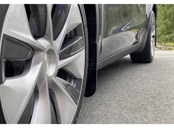 Skvettlapper | Tesla Model Y 2021-> | gytisautek.no