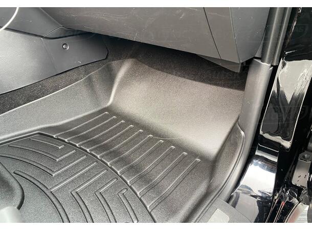 Gulvmatter. Plast Mitsubishi Pajero 2007-2020 
