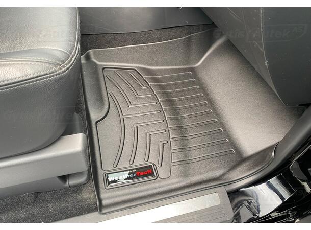 Gulvmatter. Plast Mitsubishi Pajero 2007-2020 