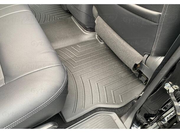 Gulvmatter. Plast Mitsubishi Pajero 2007-2020 
