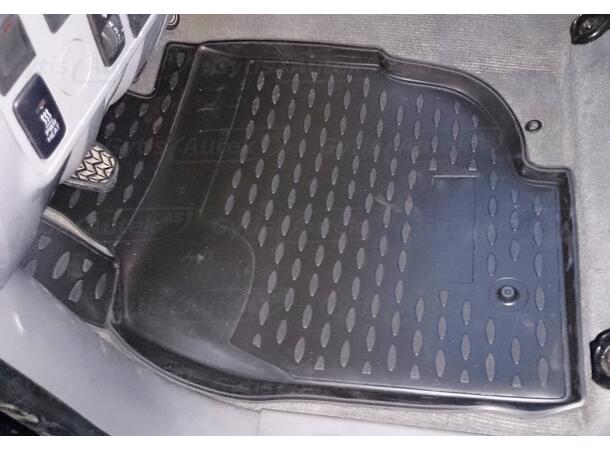 Gulvmatter til Toyota Hilux 2005-2011 | gytisautek.no