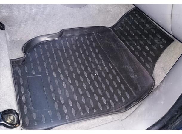 Gulvmatter til Toyota Hilux 2005-2011 | gytisautek.no