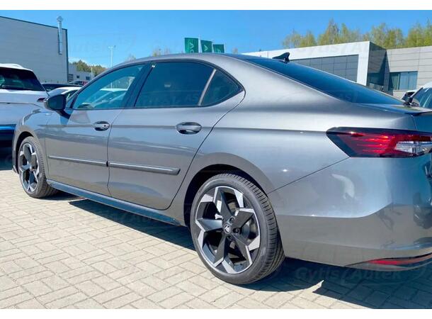 Sidelister | Skoda Superb 2024-> | gytisautek.no
