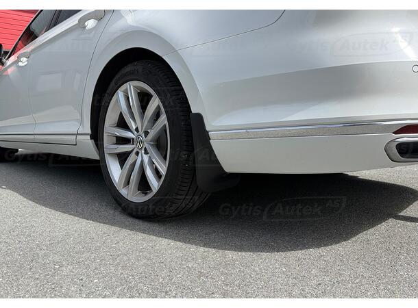 Skvettlapper | VW Passat B8 2015-2023 | gytisautek.no