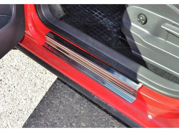 Innstigningslister i stål til Volkswagen Golf Plus | gytisautek.no