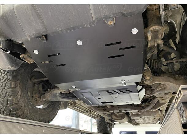 Bunnplate i stål til Toyota Land Cruiser 120  gytisautek.no