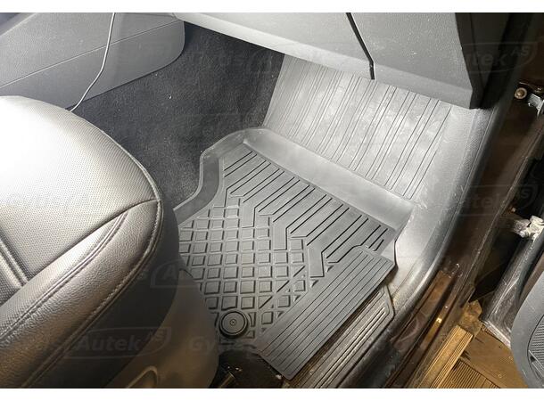 Volkswagen Amarok 2010-2020 gulvmatter | gytisautek.no