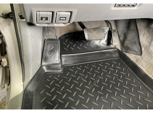 Gulvmatter til Toyota Land Cruiser 100 1998-2007 | gytisautek.no