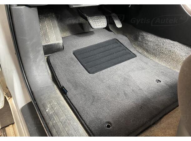 Gulvmatter i stoff til Toyota Land Cruiser 120 | gytisautek.no