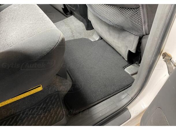 Gulvmatter i stoff til Toyota Land Cruiser 120 | gytisautek.no