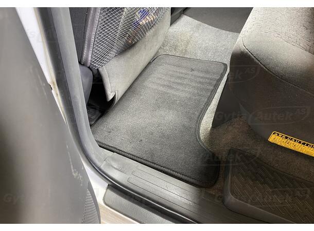 Gulvmatter i stoff til Toyota Land Cruiser 120 | gytisautek.no