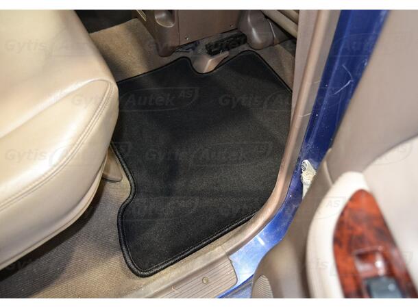 Gulvmatter i stoff til Toyota Land Cruiser 90 | gytisautek.no