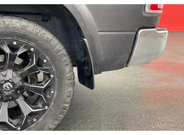 Skvettlapper til Dodge RAM 2009-2018 | 100% passform | gytisautek.no