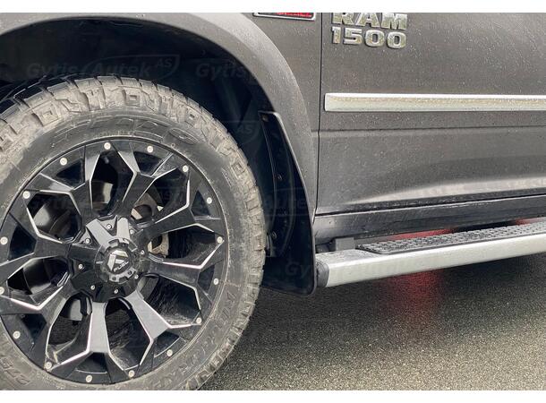 Skvettlapper til Dodge RAM 2009-2018 | 100% passform | gytisautek.no