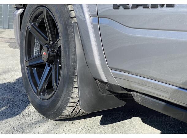 Skvettlapper til Dodge RAM 2019-> | 100% passform | gytisautek.no