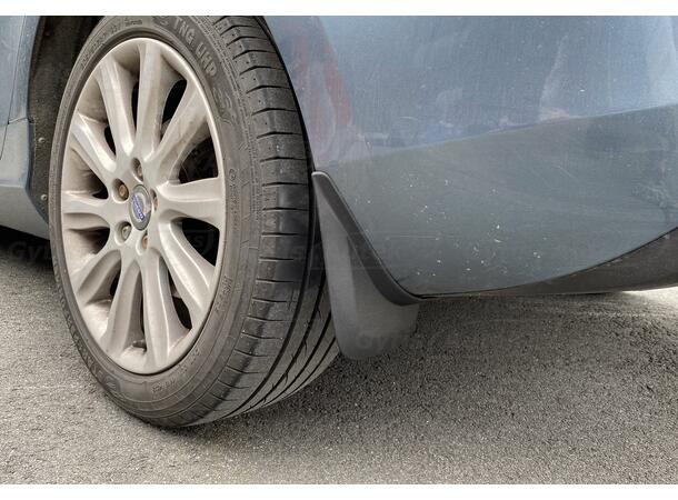 Skvettlapper til Volvo V40 2012-2019 | 100% passform | gytisautek.no