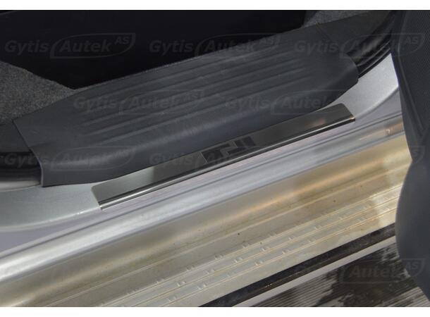 Toyota Hilux 2005-2011 | Innstigningslister |  gytisautek.no