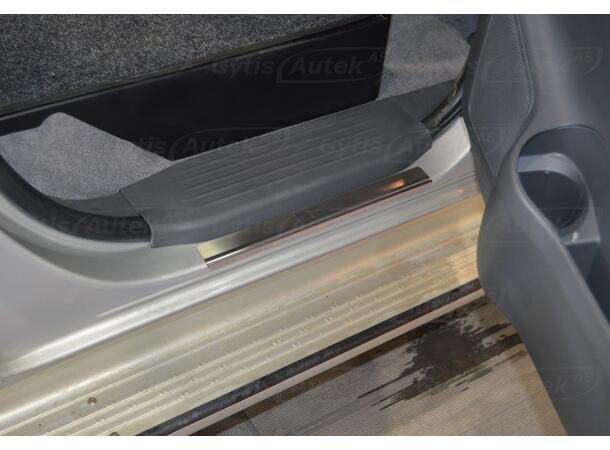 Toyota Hilux 2005-2011 | Innstigningslister |  gytisautek.no