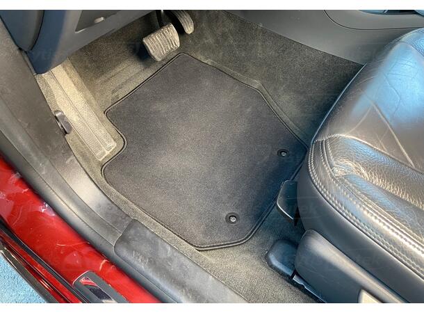 Gulvmatter i stoff til Volvo V60 2010-2018 | gytisautek.no